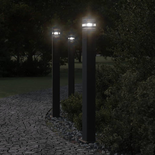 Vonkajšia stojaca lampa so zásuvkou čierna 110 cm hliník